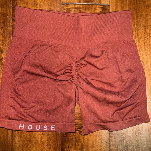 House ID Seamless 5” Bike Short Never Worn Size Medium Color Mars Red - Picture 3 of 4